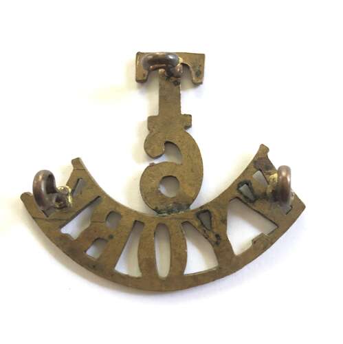 T / 6 / W. YORK (Bradford) WW1 brass shoulder title