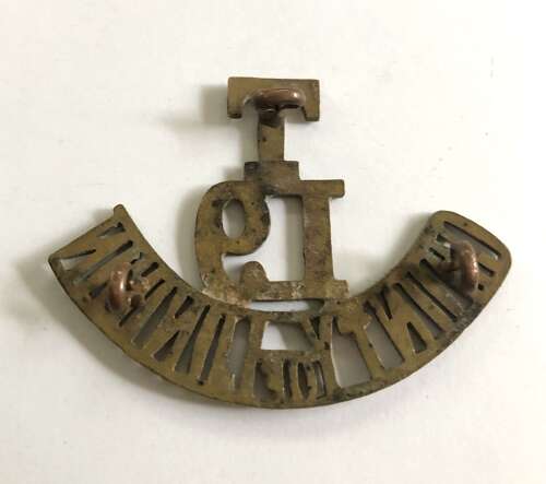 T / 19 / COUNTY OF LONDON (St. Pancras) WW1 brass shoulder title