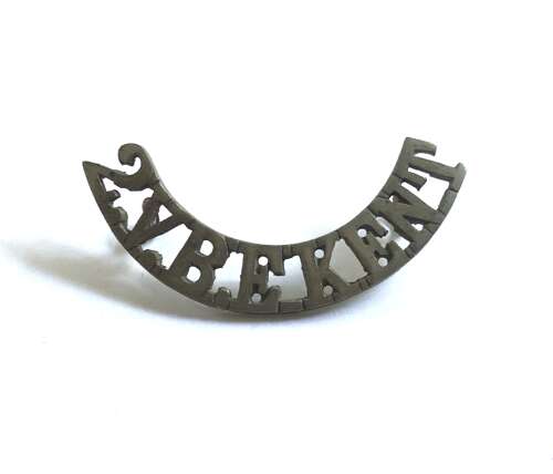 2VB E.KENT pre 1908 Buffs white metal shoulder title